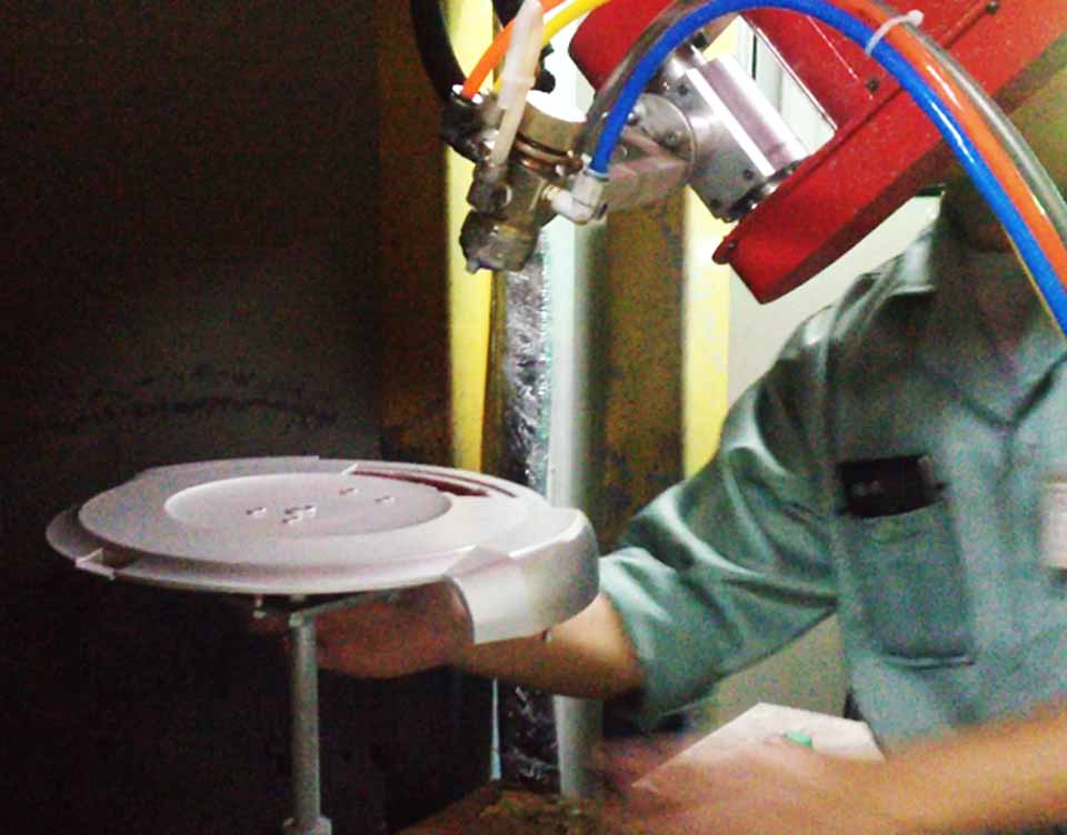 扫地机器人外壳自动喷漆设备